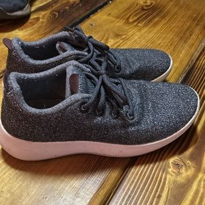 Sz9 ALLBIRDS